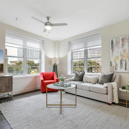 2 Bedroom Elegant Condos In Downtown New Orleans